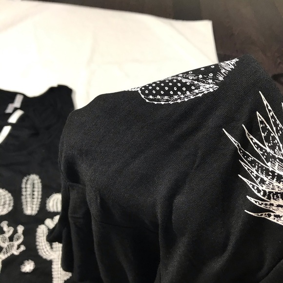 Cactus and Succulent Print Tank Top - Picture 12 of 13